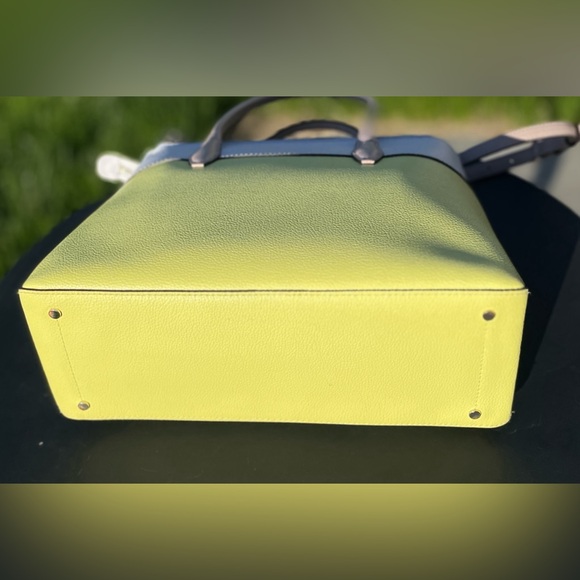 Cheerful yellow and white leather Kate Spade large satchel 🌼 - Picture 8 of 8